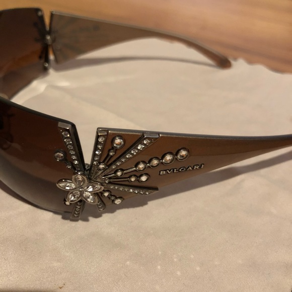 Limited Edition Bvlgari Sunglasses - Picture 2 of 8